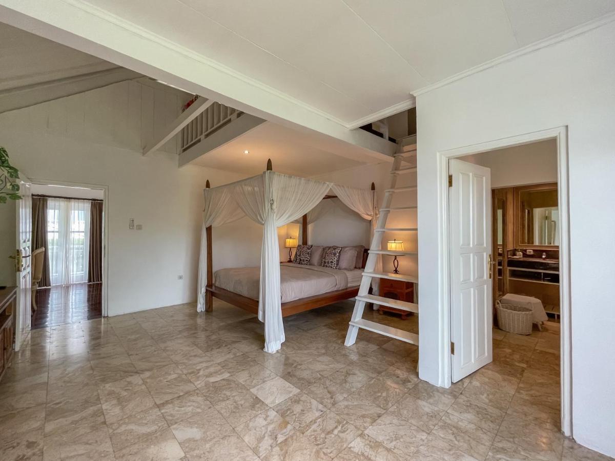 Villa Putih - Canggu beach house 150m Berawa beach Bagian luar foto