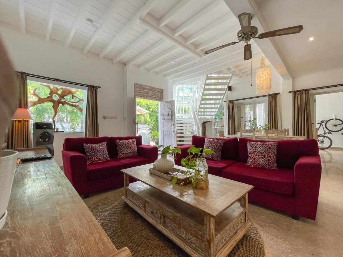 Villa Putih - Canggu beach house 150m Berawa beach Bagian luar foto