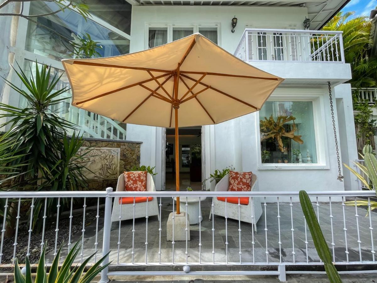 Villa Putih - Canggu beach house 150m Berawa beach Bagian luar foto