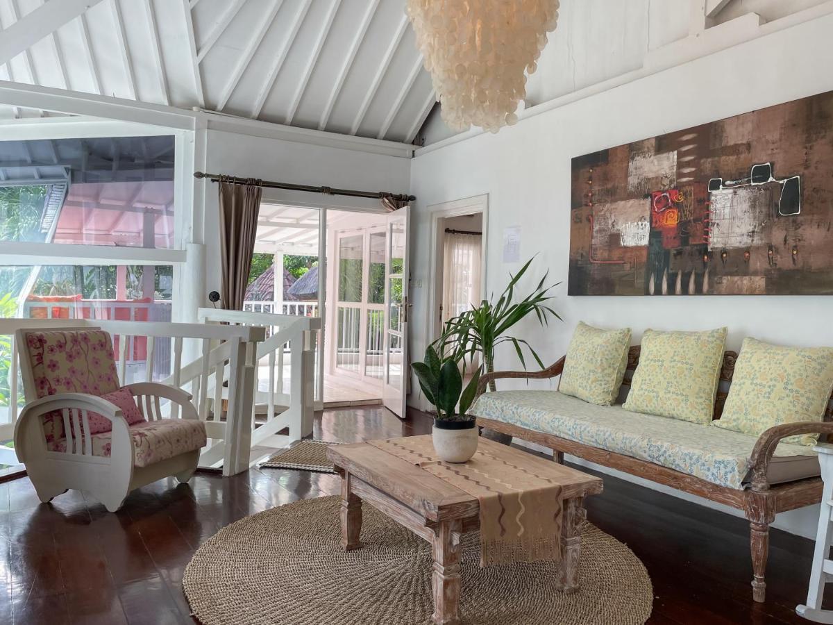 Villa Putih - Canggu beach house 150m Berawa beach Bagian luar foto