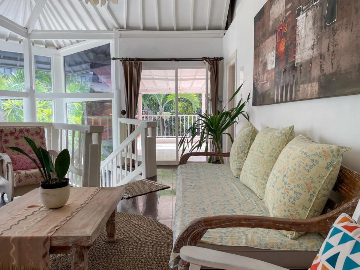 Villa Putih - Canggu beach house 150m Berawa beach Bagian luar foto